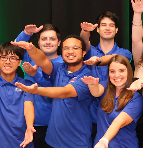 FRE students do the Gator Chomp